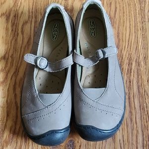 Keen size 8